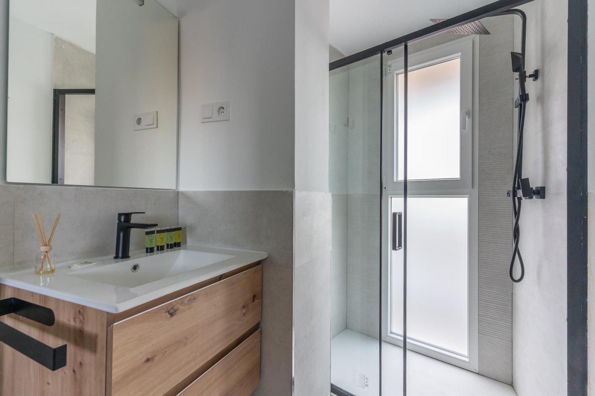 Bright With Terrace- 2Bd 2Bth- Salamanca มาดริด ภายนอก รูปภาพ
